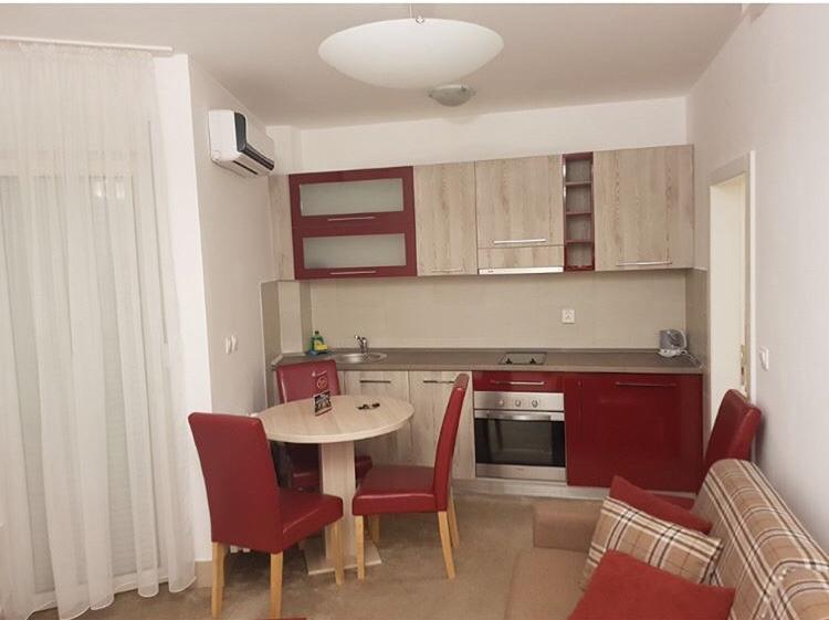 Holiday Wing Apartment 2 Ягодина Екстер'єр фото