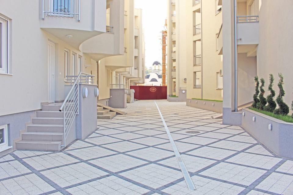 Holiday Wing Apartment 2 Ягодина Екстер'єр фото